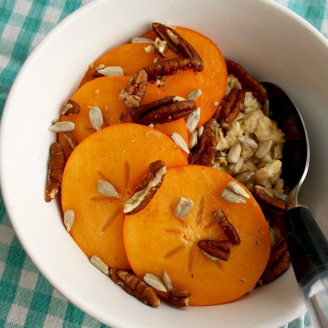 Oatmeal with Persimmon and Pecans