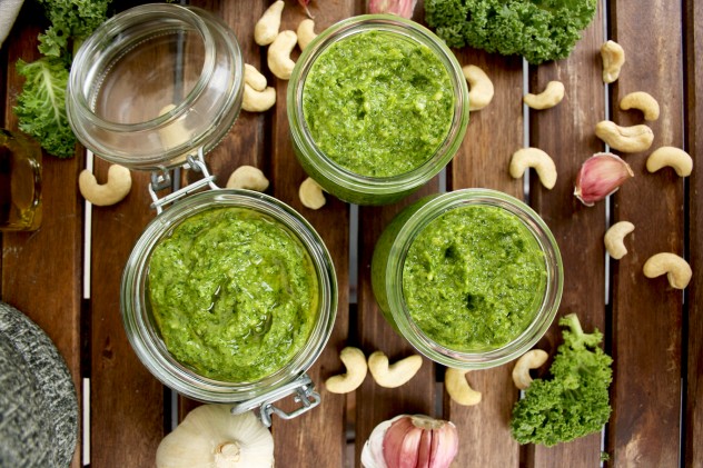 Vegan Kale Pesto with Cashew Nuts: 5 minutes healthy recipe! Serve it with pasta, bread, salads, soups, beans, roasted vegetables or anything else you like