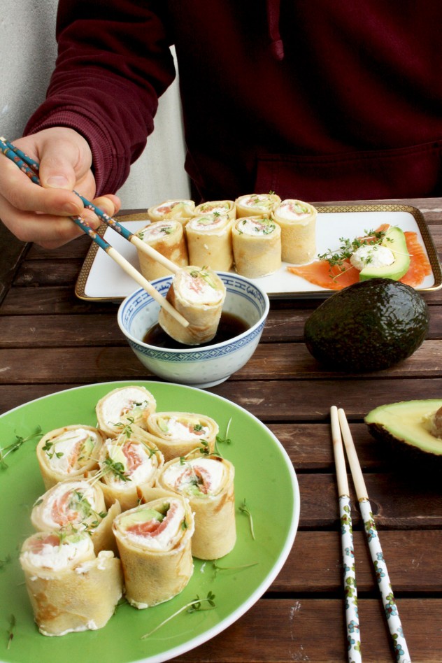 Pancake Sushi Rolls with Salmon and Avocado: An ultimate Russian - Japanese fusion food, perfect for breakfast, brunch or as an appetizer for a party.