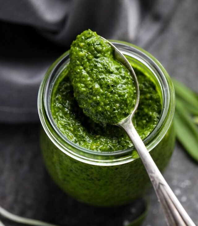 cropped-A-Spoon-of-Ramp-Pesto-Laying-on-an-Open-Jar.jpg