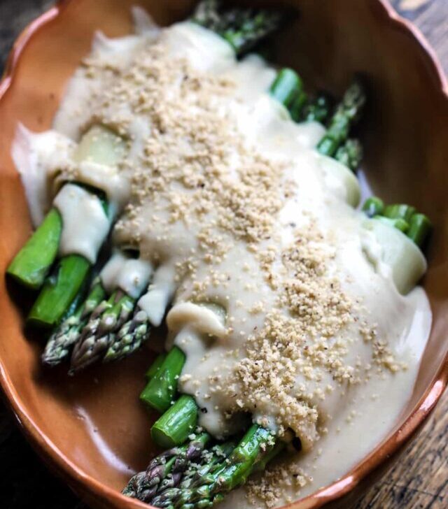 cropped-Vegan-asparagus-cannelloni-with-vegan-bechamel-and-parmesan.jpg