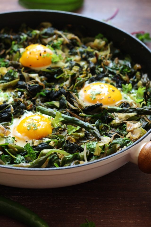 Green Shakshuka - Another Closeup on the Pan Full of this Delicious Dish