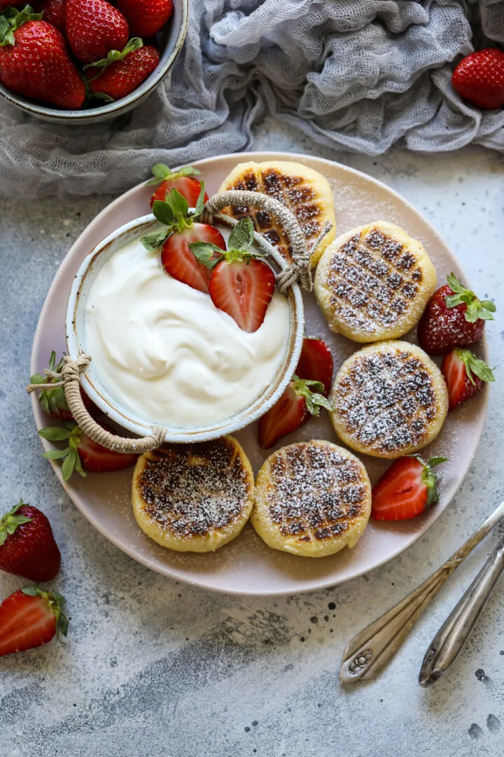 Syrniki: Russian Cottage Cheese Pancakes