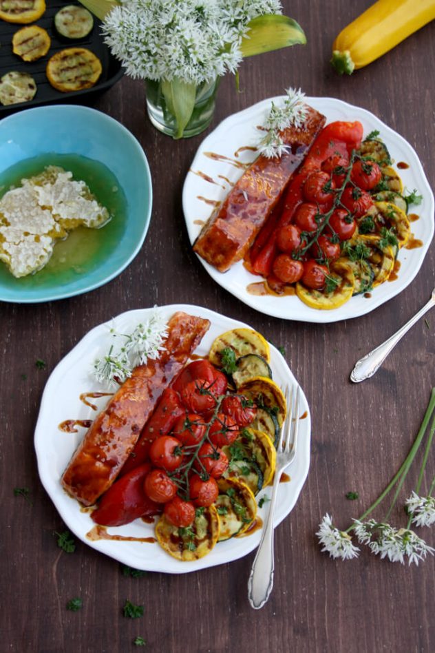 Easy Honey Glazed Salmon with roasted and grilled summer vegetables: Delicious and quick weeknight dinner full of nutrients and summer flavors.