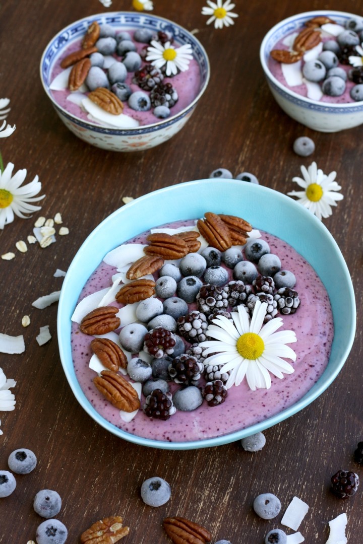 How to Make a Smoothie Bowl • Happy Kitchen