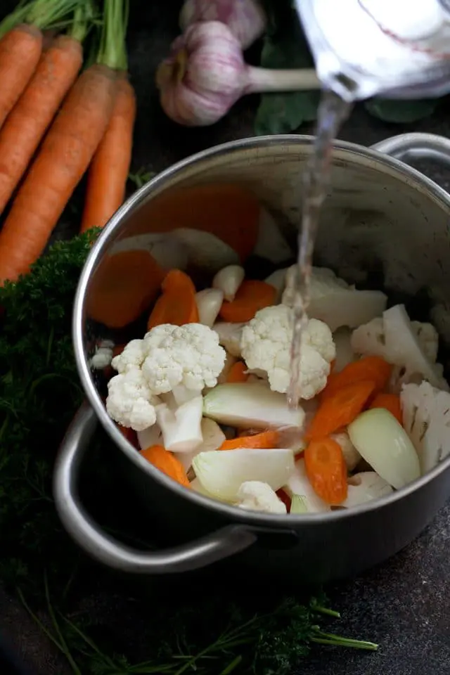 Silky Vegan Mac and Cheese - Cauliflower, Carrots, Onion, Garlic