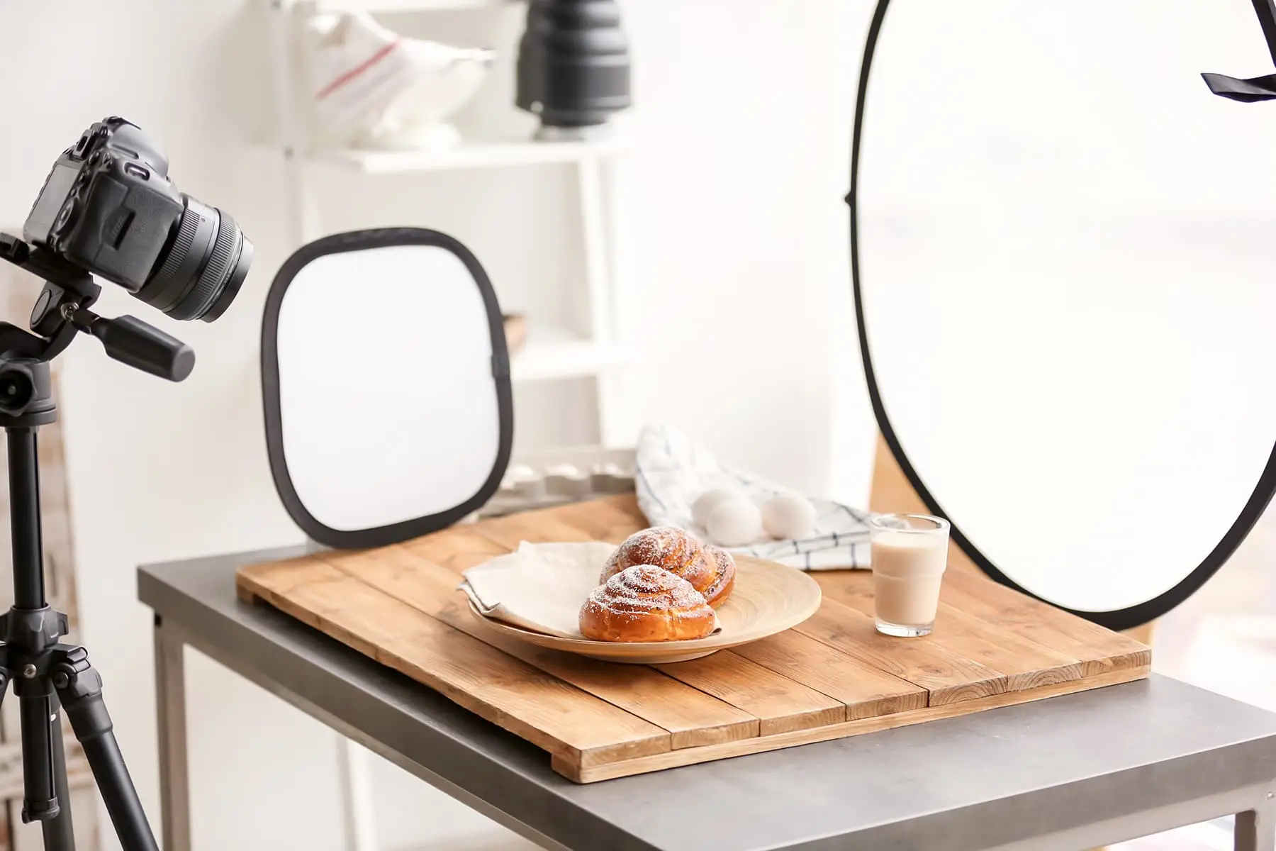 Photographing Food Basic Setup with a Tripod Diffuser and Reflector