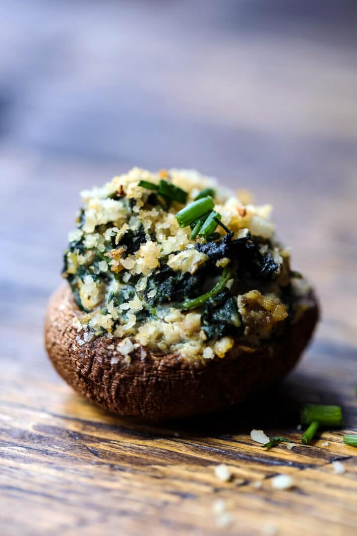 Vegan Stuffed Mushrooms with Ricotta and Spinach • Happy Kitchen