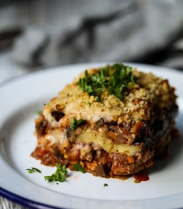 cropped-Vegan-Eggplant-Lasagna-on-a-Plate.jpg